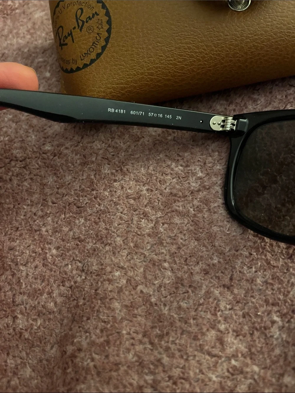 Ray-Ban questions leave